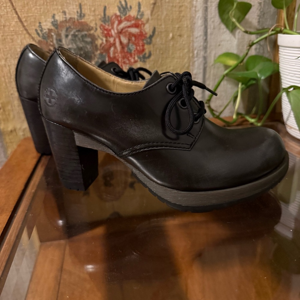 Vintage Dr. Martens Leather/Lace-up Heels. Like New.